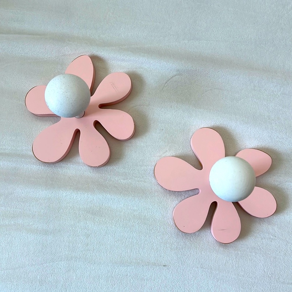 Pottery Barn Kids Pink Flower Wall Hooks